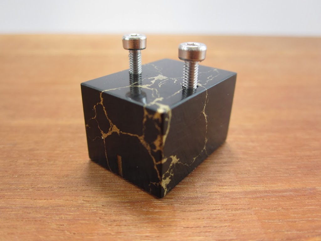 Une édition limitée de corps de cellule Uwe en pierre... EPUISÉE