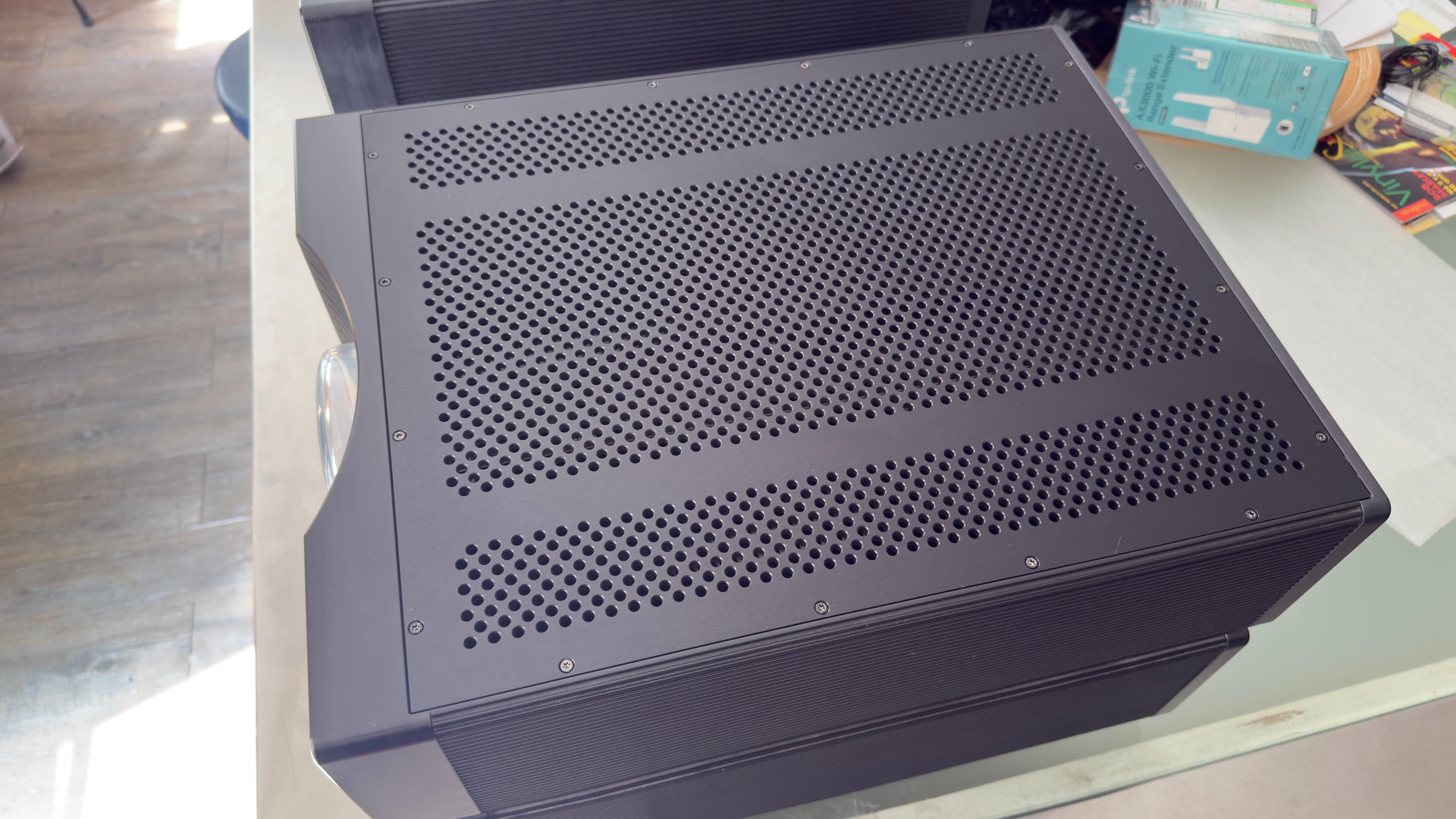 Krell Evolution One - Pair of monoblocks + power supplies