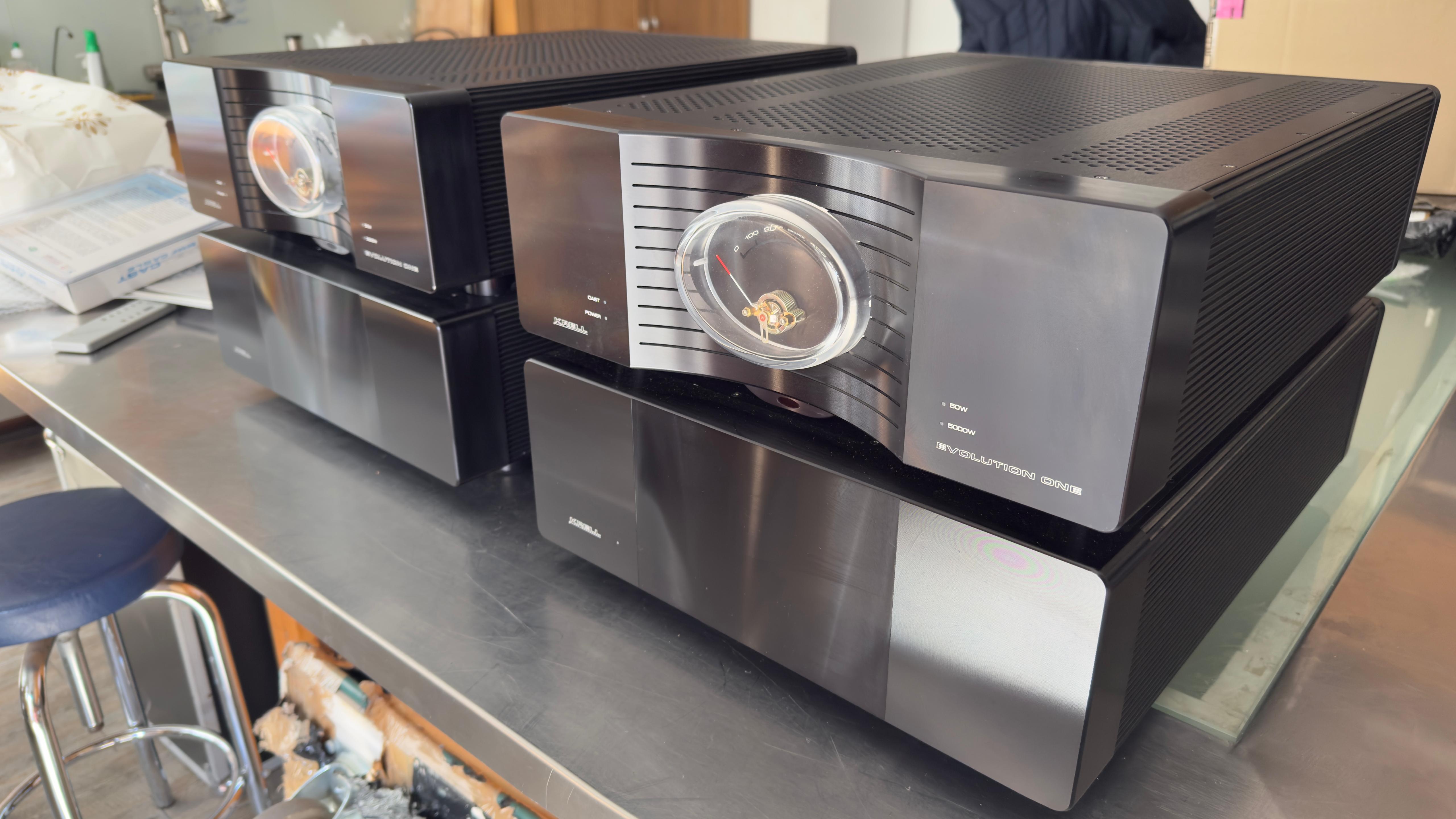 Krell Evolution One - Pair of monoblocks + power supplies