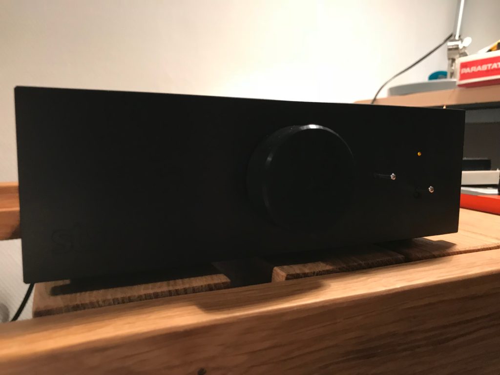 STST External power supply for all STST turntable Motus II range (including DQ).