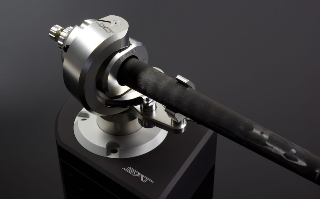 SAT LM tonearm
