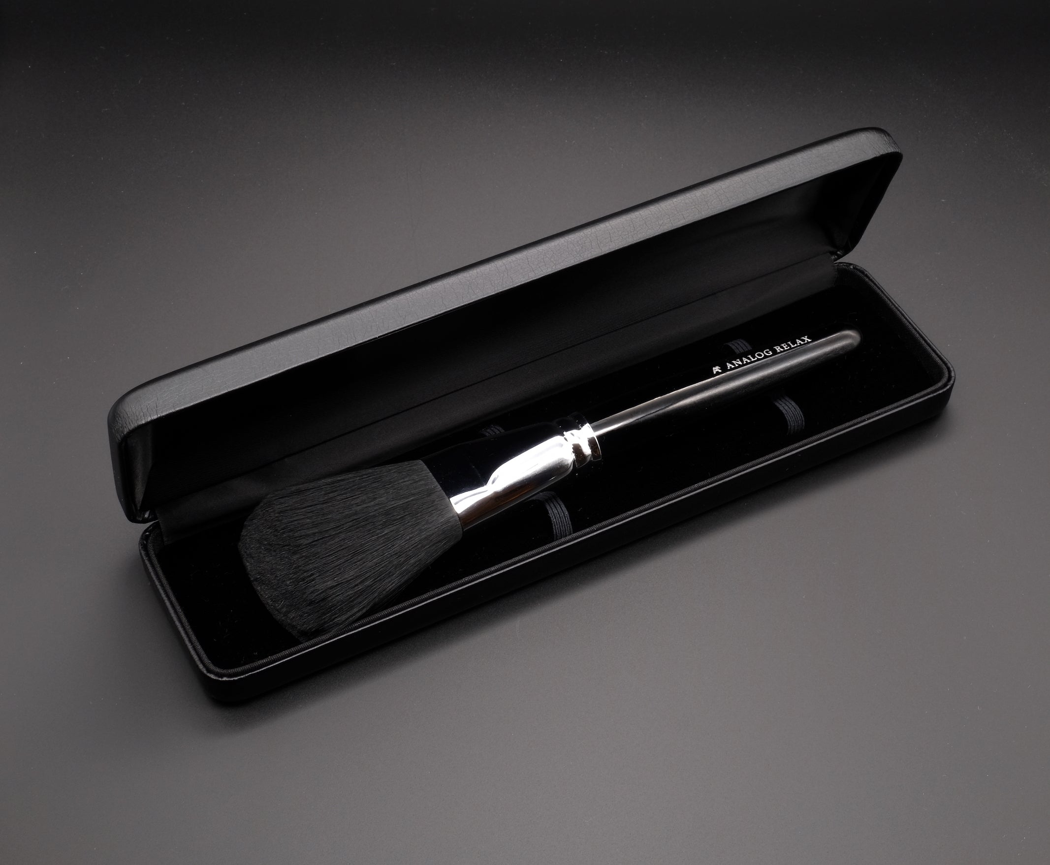 Brosse antistatique Analog Relax pour équipements audio AR-ASAB1