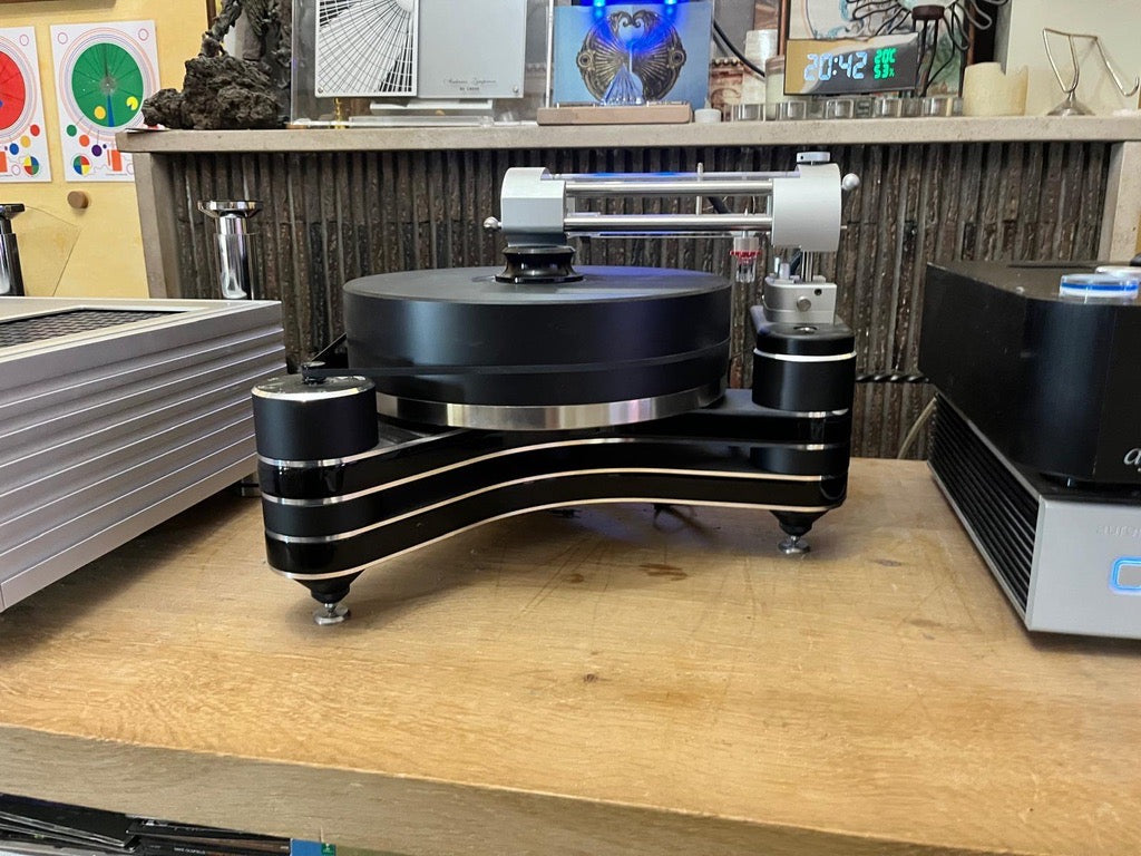 Clearaudio Innovation avec TT2 — vue de face
