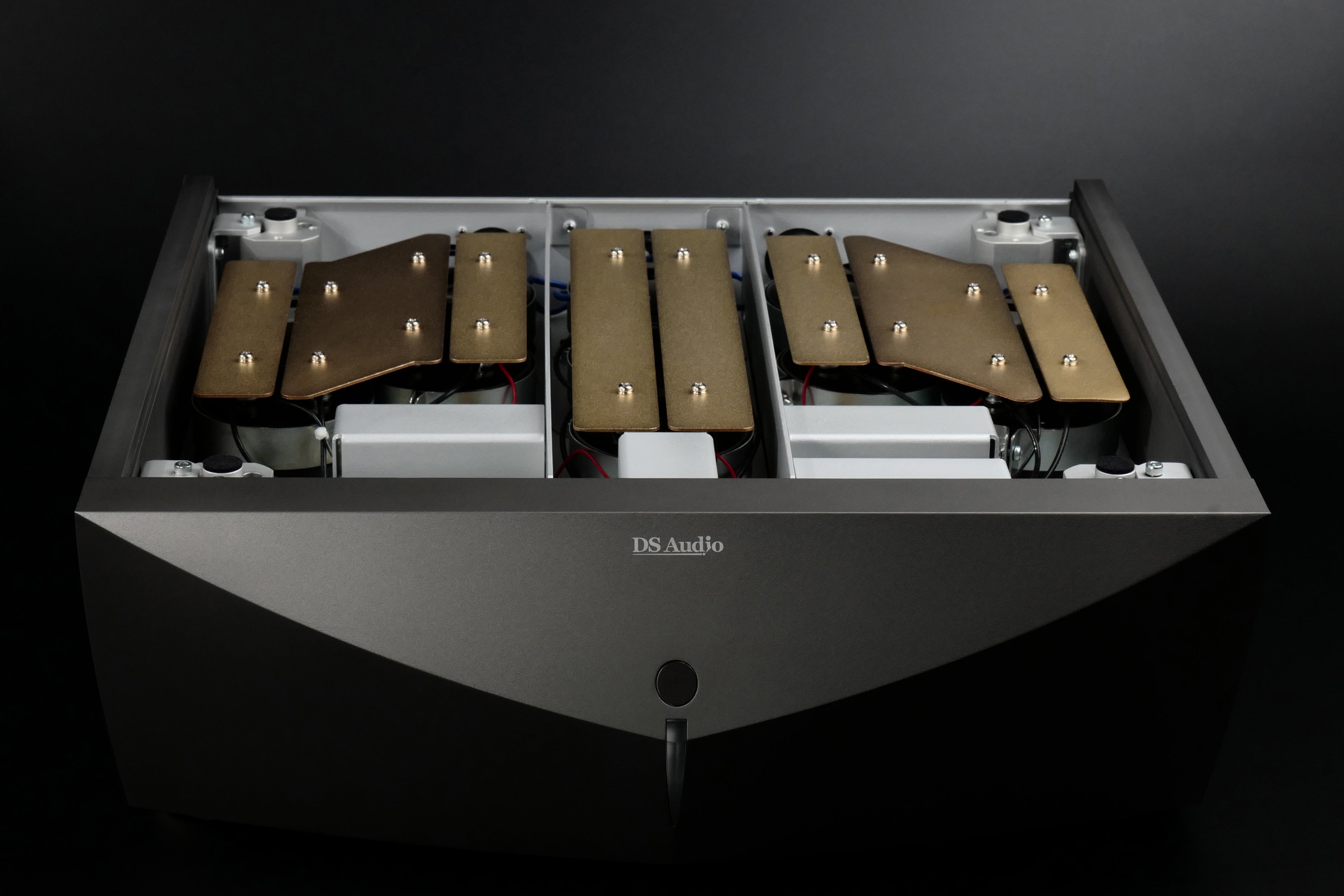 DS Audio - Grand Master