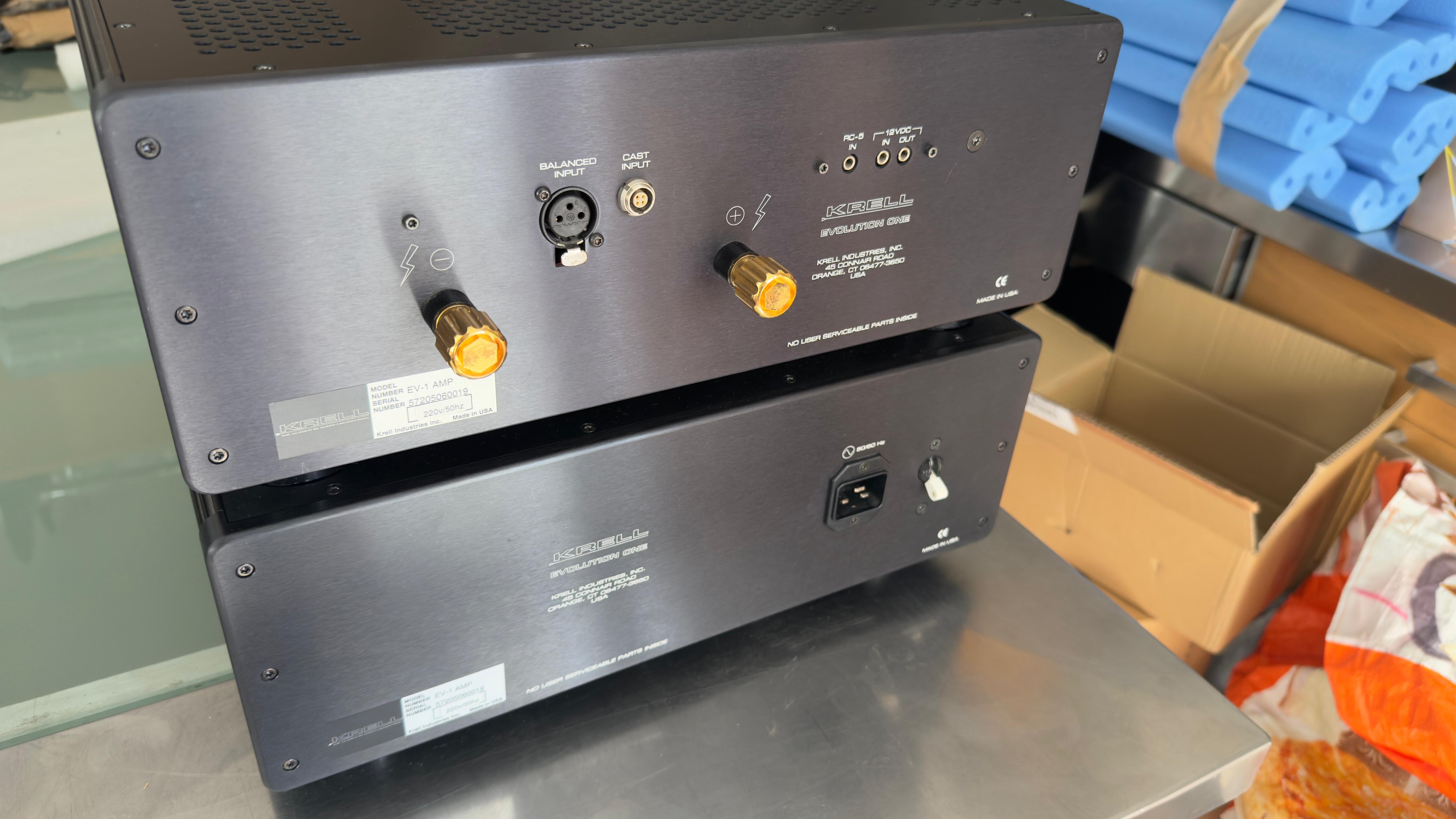 Krell Evolution One - Pair of monoblocks + power supplies