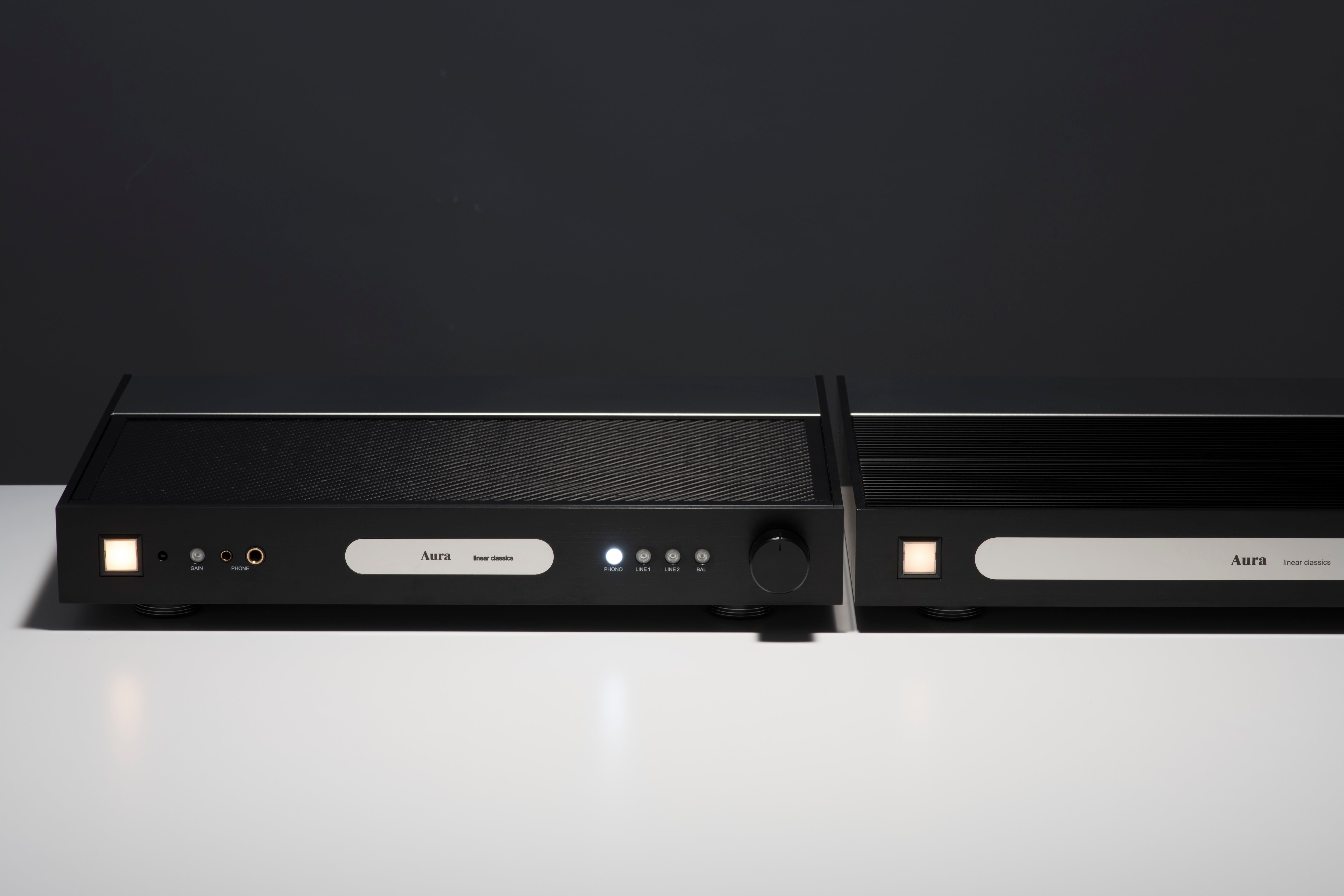 Aura LCC1 - Preamp/Headphone Amplifier