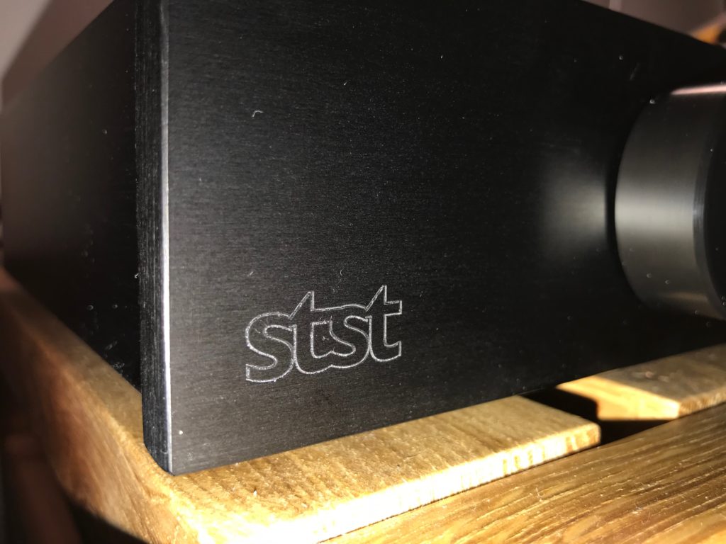 STST External power supply for all STST turntable Motus II range (including DQ).