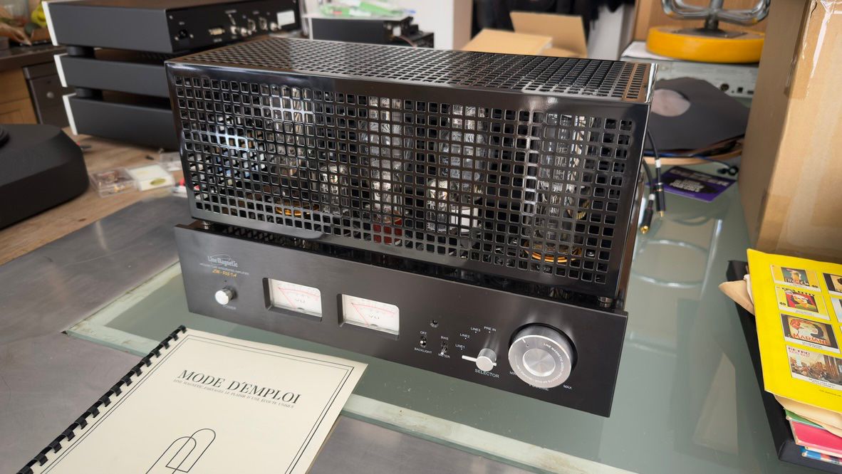 Amplificateur intégré Line Magnetic LM-805IA Noir