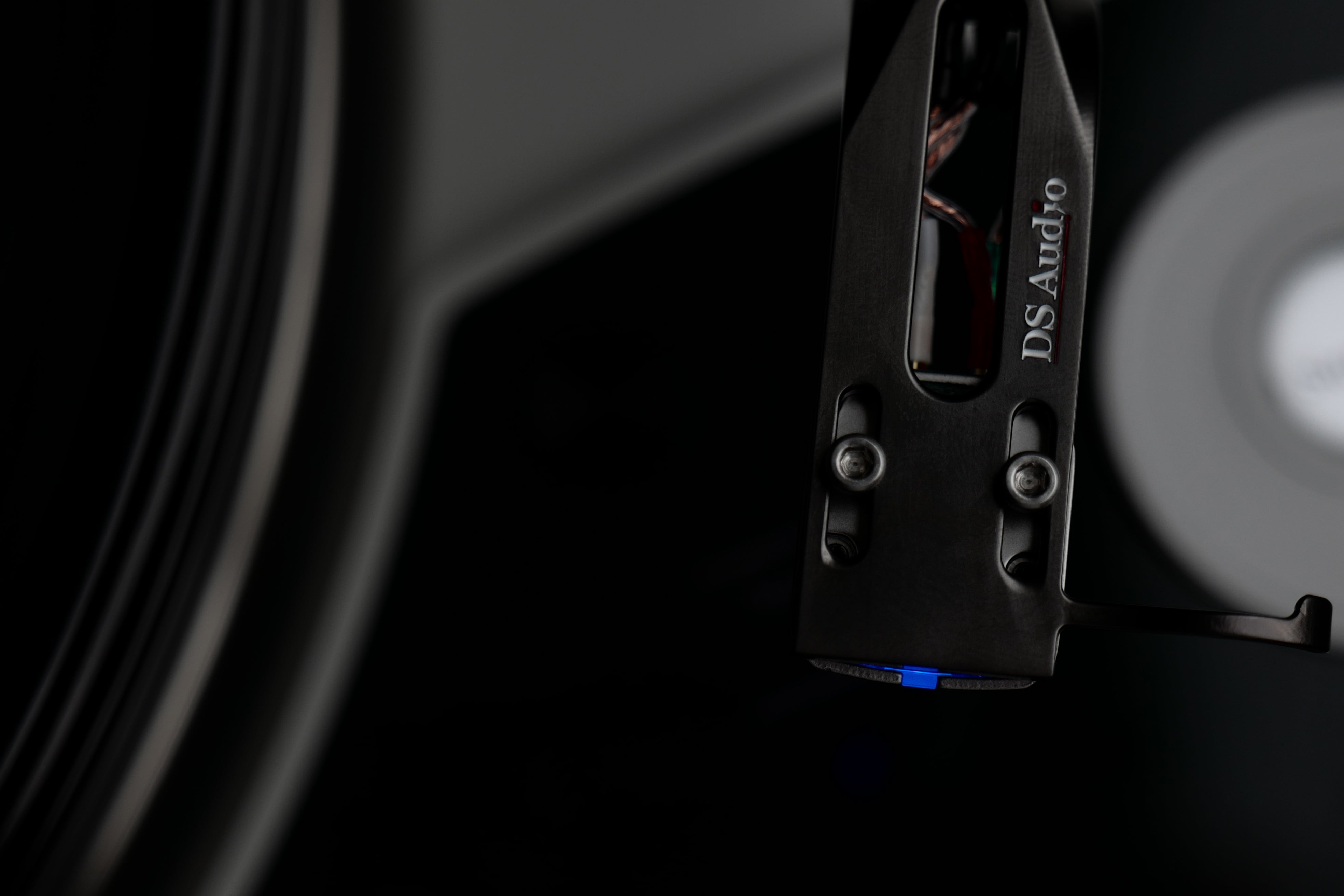 DS Audio - DS 003