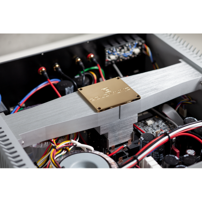 Goldmund telos 690 inside