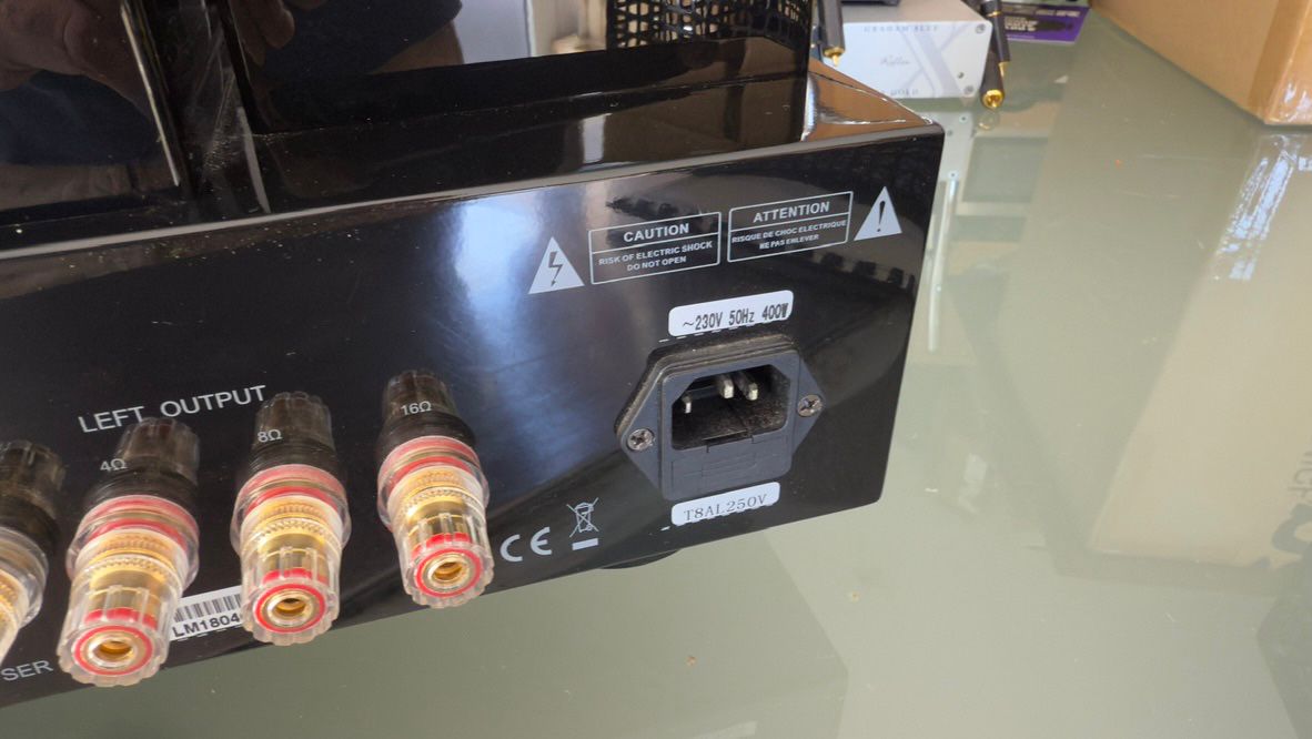 Amplificateur intégré Line Magnetic LM-805IA Noir