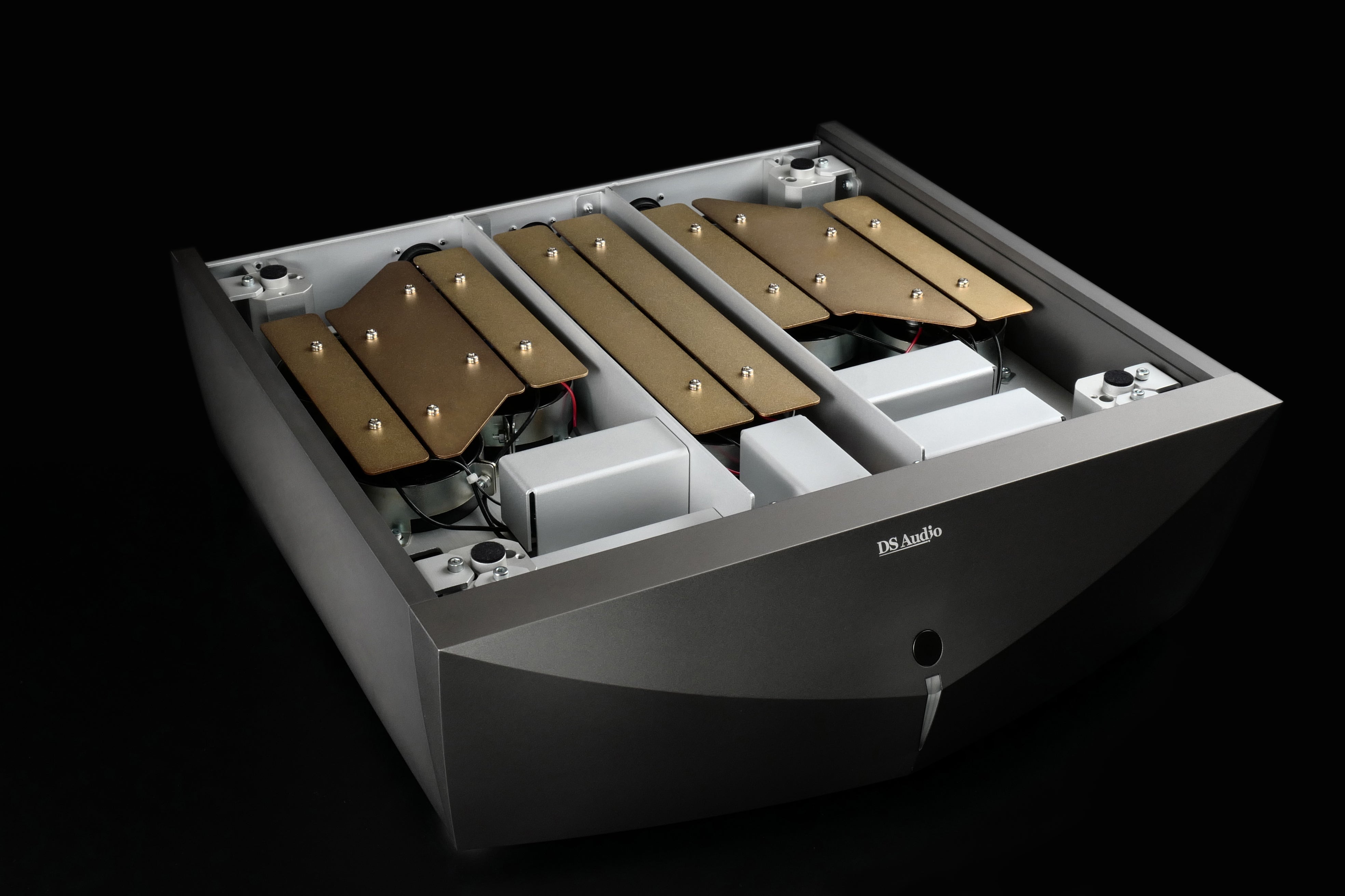 DS Audio - Grand Master